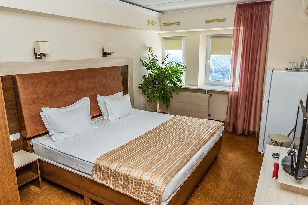 7 Sky Hotel Klinicheskaya Street  Kiev Bagian luar foto