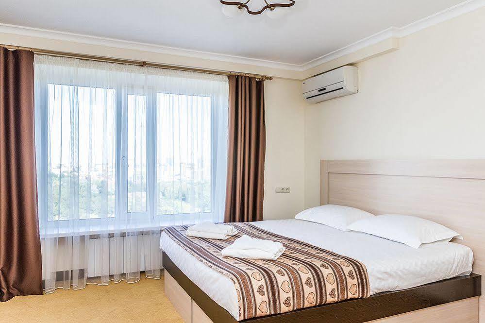 7 Sky Hotel Klinicheskaya Street  Kiev Bagian luar foto